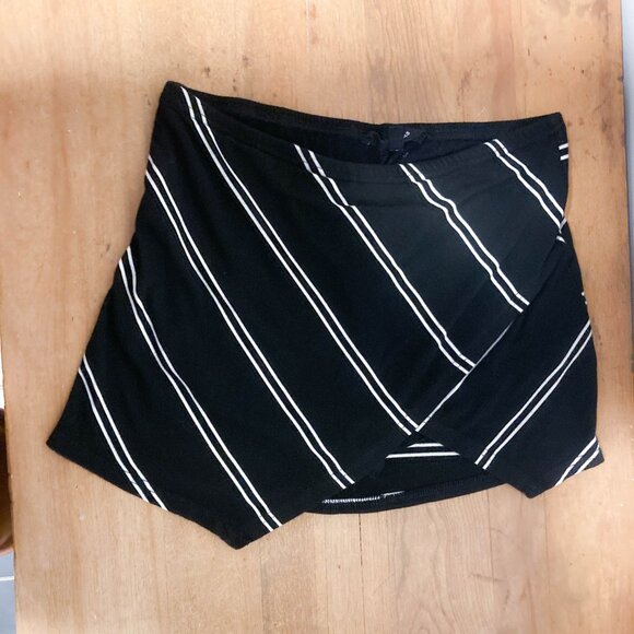 2 FOR $15 Black + White Stripe Mini Skort / Skirt - Picture 11 of 14